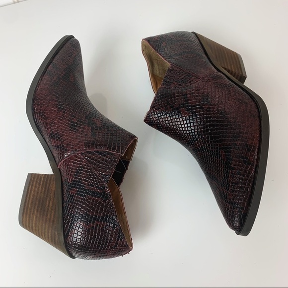 LUCKY BRAND Snake Skin Slip On Booties Size 7 - Picture 3 of 7